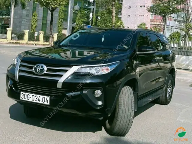 Thuê xe 7 chỗ Toyota Fortuner