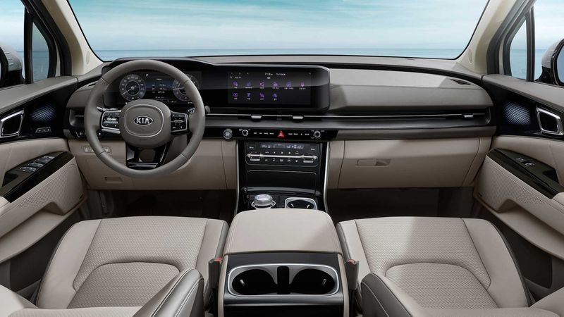 Thuê xe 7 chỗ Kia Sedona sang trọng tại Skyline