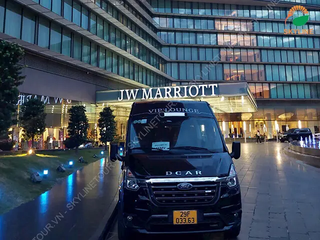 Thuê xe 16 chỗ Ford Transit/ Hyundai Solati đi Hạ Long