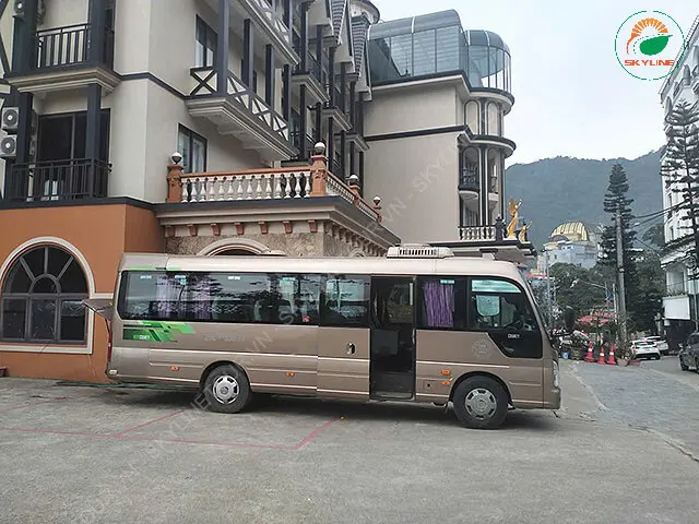 Thuê xe 29 chỗ đi Hạ Long đời mới County tại Skyline