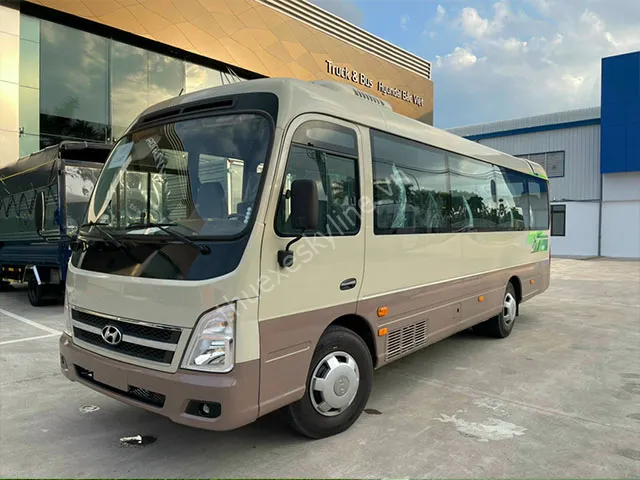 Xe Hyundai County 29 chỗ cho thuê đi Hạ Long.