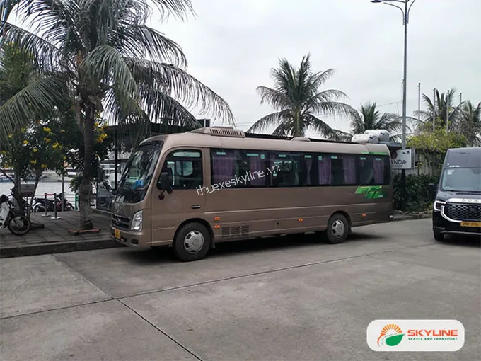Xe 29 chỗ đi Bái Đính