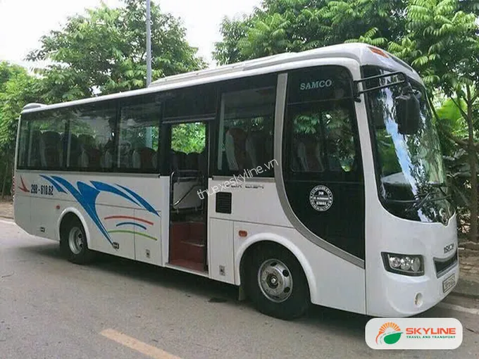 Xe 29 chỗ đi Thung Nham