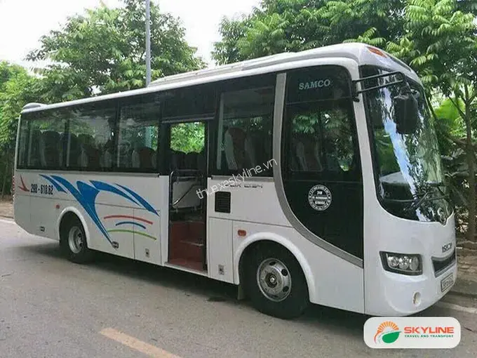 Thuê xe 29 chỗ Hà Nội dòng Isuzu Samco | Thuê xe Skyline