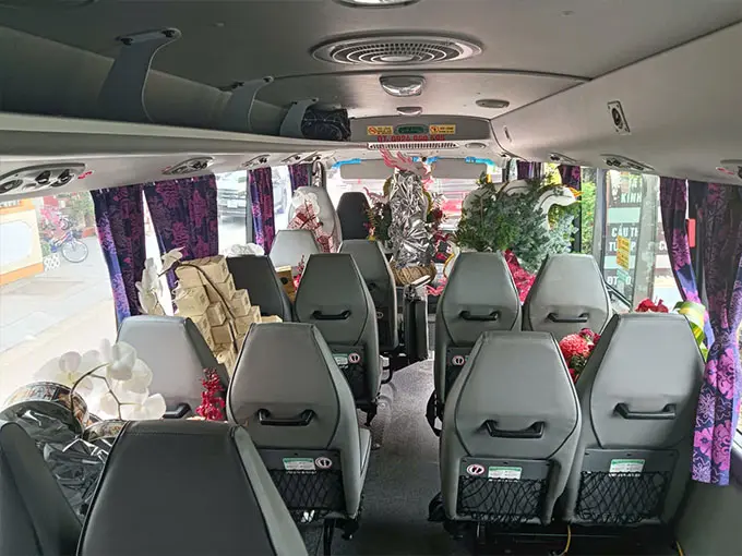 Thuê xe cưới 29 chỗ tại Hà Nội - 05