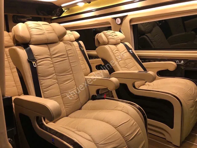 Nội thất và trang bị xe Limousine sang trọng, thoải mái